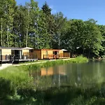 Oak Boutique Includes Hot Tub Air Con & Dog York