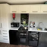 Oak Boutique Includes Hot Tub Air Con & Dog York