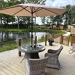 Oak Boutique Includes Hot Tub Air Con & Dog