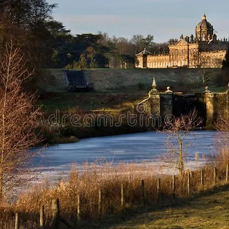 Holiday home Oak Boutique Includes Hot Tub Air Con & Dog York